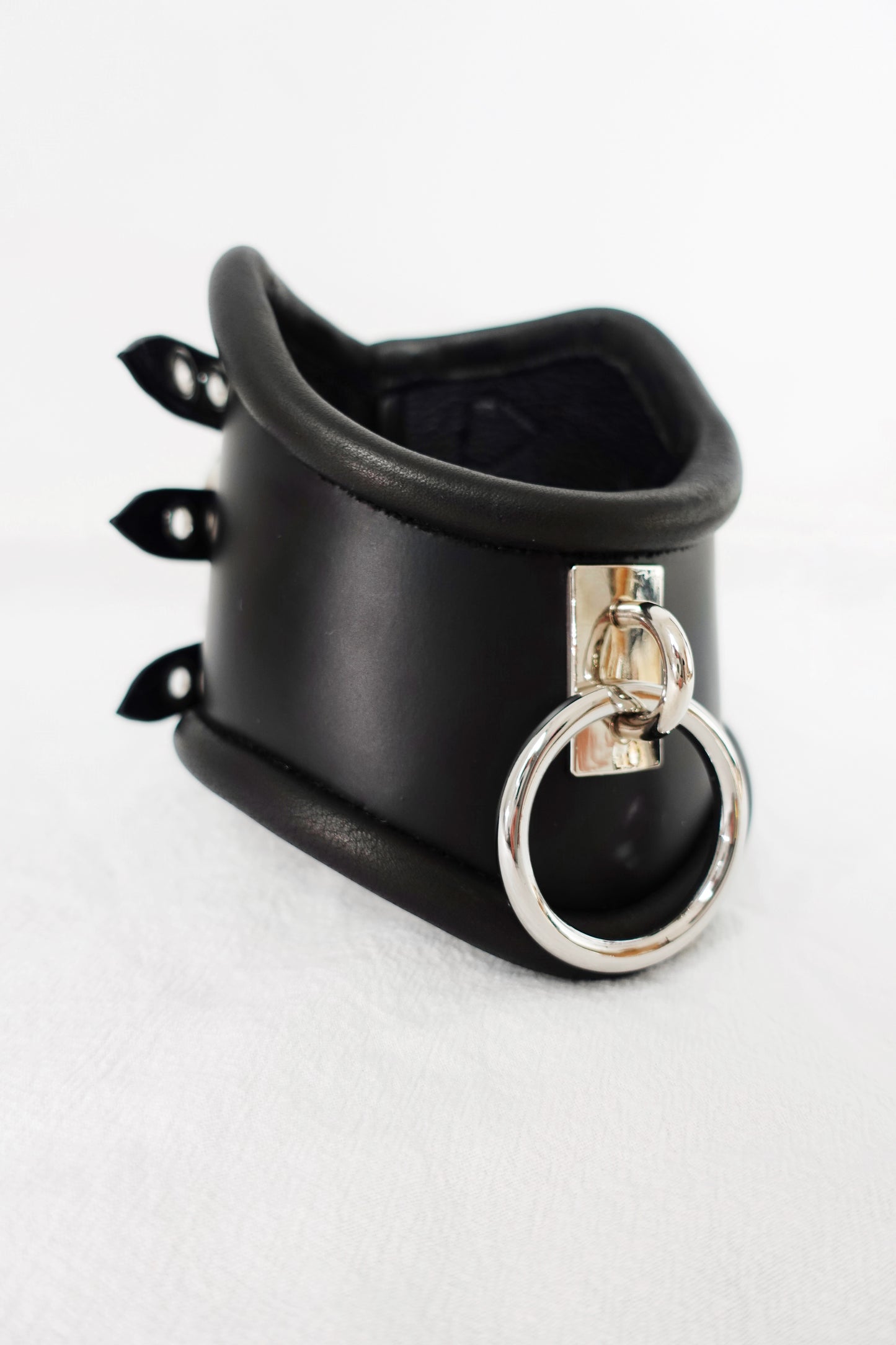 Compulsory Binging Collar