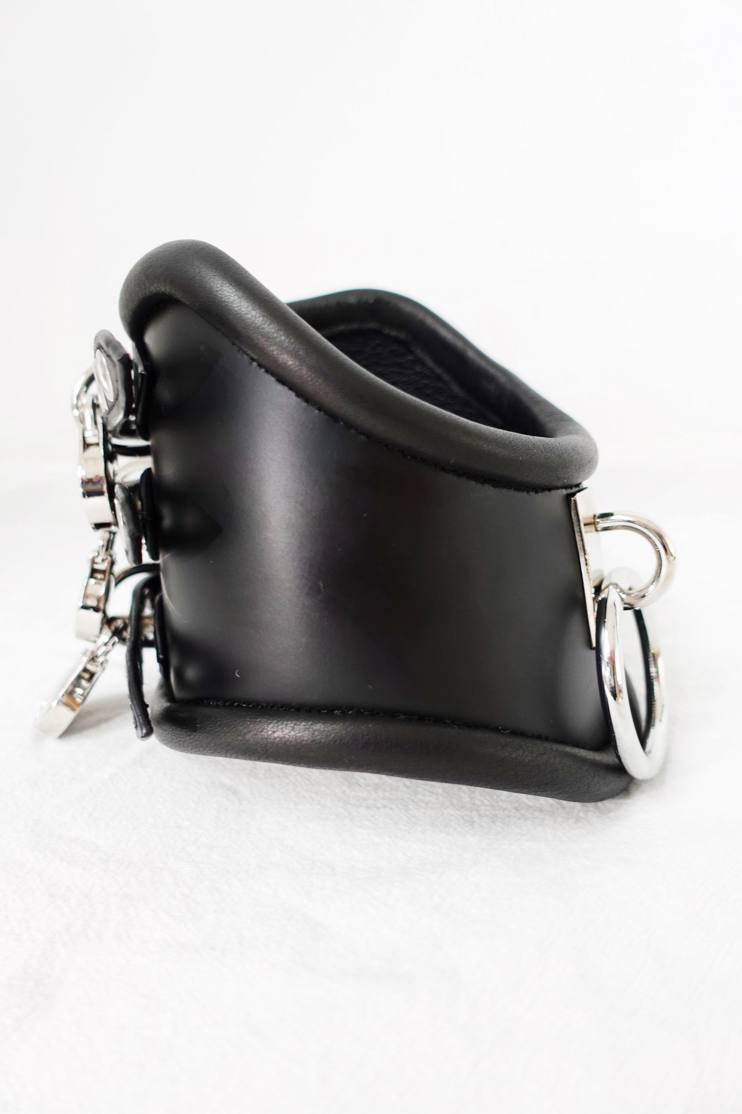 Compulsory Binging Collar
