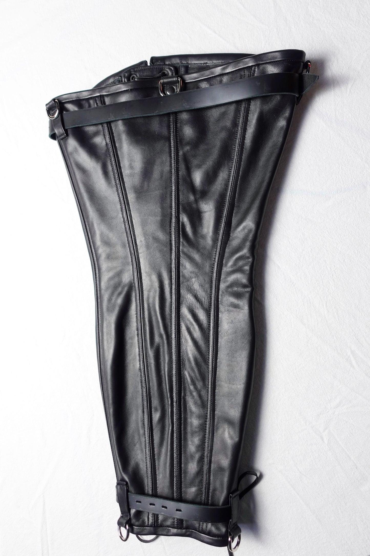 Leg binder